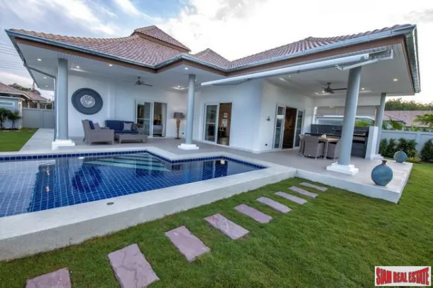 Nouvelle Maison Trois Chambres avec Piscine Privée, Jardins et Espace BBQ à Vendre à Hua Hin