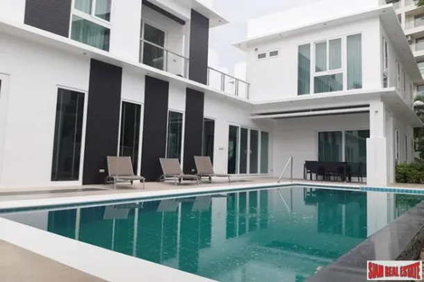 Palm Oasis House - Spacieuse Villa Privée de Cinq Chambres avec Piscine à Vendre à Pattaya City