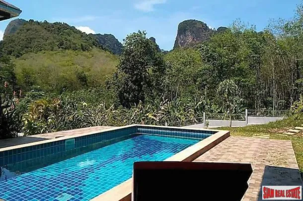 Grande Villa con Piscina Tre Camere da Letto e Spettacolari Viste sulle Montagne Circostanti a Nong Thaley