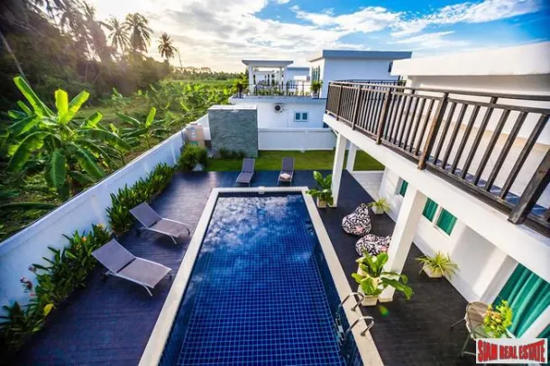 Modernes Villa avec Piscine Trois Chambres dans un Nouveau Développement à Na Jomtien