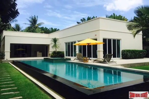The Vineyard Phase 3 - Spectaculaire villa privée de trois chambres avec piscine et jacuzzi à vendre à East Pattaya