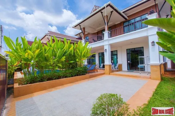Zweistöckiges modernes Haus mit vier Schlafzimmern zum Verkauf, nur 5 Minuten vom Ao Nang Strand entfernt