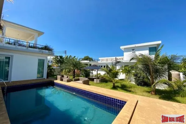 Mountain Village 2 - Spacieuse Maison Trois Chambres avec Piscine Privée et Terrasse sur le Toit à Vendre à East Pattaya