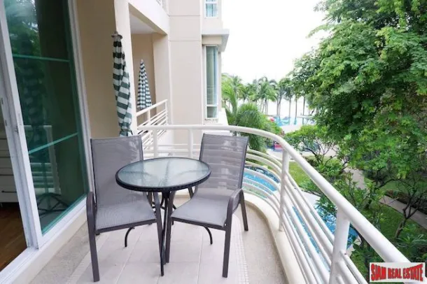 Baan SanPleon Condominio Fronte Mare - Spazioso Condominio con Tre Camere da Letto e Vista Piscina in Vendita nel Centro di Hua Hin - Proprietà Fronte Mare
