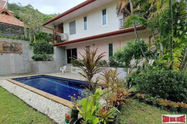 Chalong'da Özel Havuzlu ve Sakin Bahçe Ortamına Sahip İki Villa Satılık