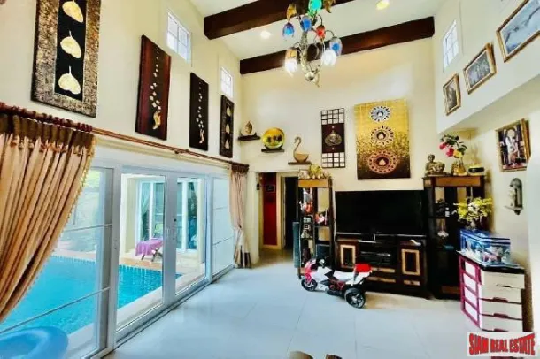 Linda casa estilo mediterrâneo em um ambiente calmo e sofisticado