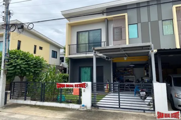 The Connect 35 - Amplio Townhouse de Dos Dormitorios Luminoso y Cómodo en Venta en Phatthanakan