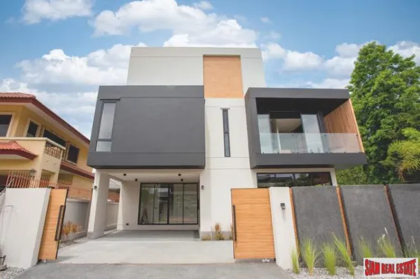 Villa de Piscine de Haute Qualité de 4 Chambres nouvellement construite à Kad Farang, Hang Dong, Chiang Mai