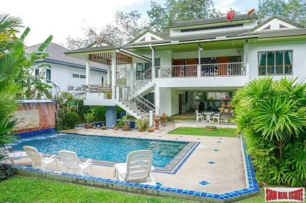 Außergewöhnliche zweistöckige Drei-Schlafzimmer-Poolvilla zum Verkauf in Mission Hills