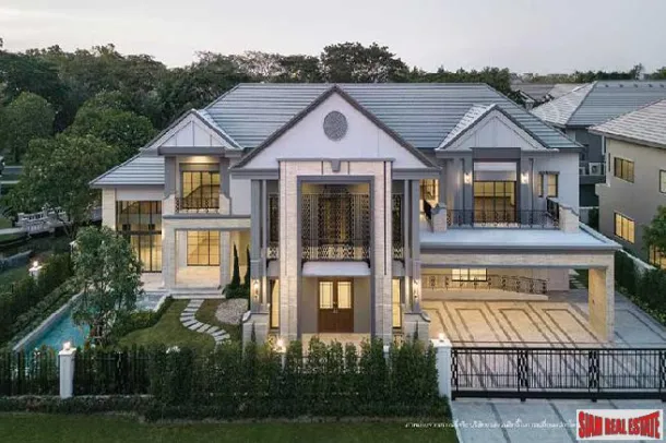 Nuevo Conjunto de Lujosas Mansiones de 6 Habitaciones con Piscinas Privadas en Pinklao-Phetkasem
