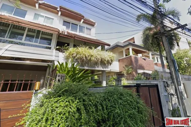 Prix réduit ! Maison de ville de 4 chambres à vendre à Ekkamai