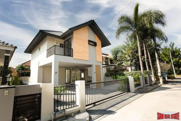 Hang Dong, Chiang Mai'de Satılık Yeni Üç Yatak Odalı Havuzlu Villa