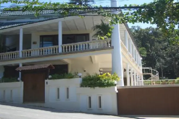 Moradia Contemporânea de Cinco Quartos com Piscina Privada disponível para Alugar em Surin, Phuket