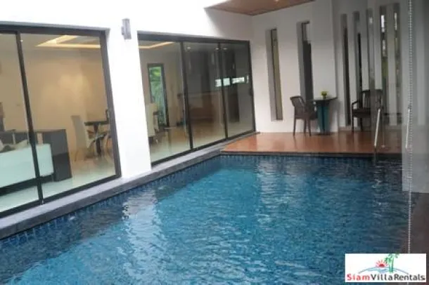 Srisuchat Grand Ville 1 - Casa con Tre Camere da Letto e Piscina Privata in Posizione Tranquilla su By Pass Road in Affitto