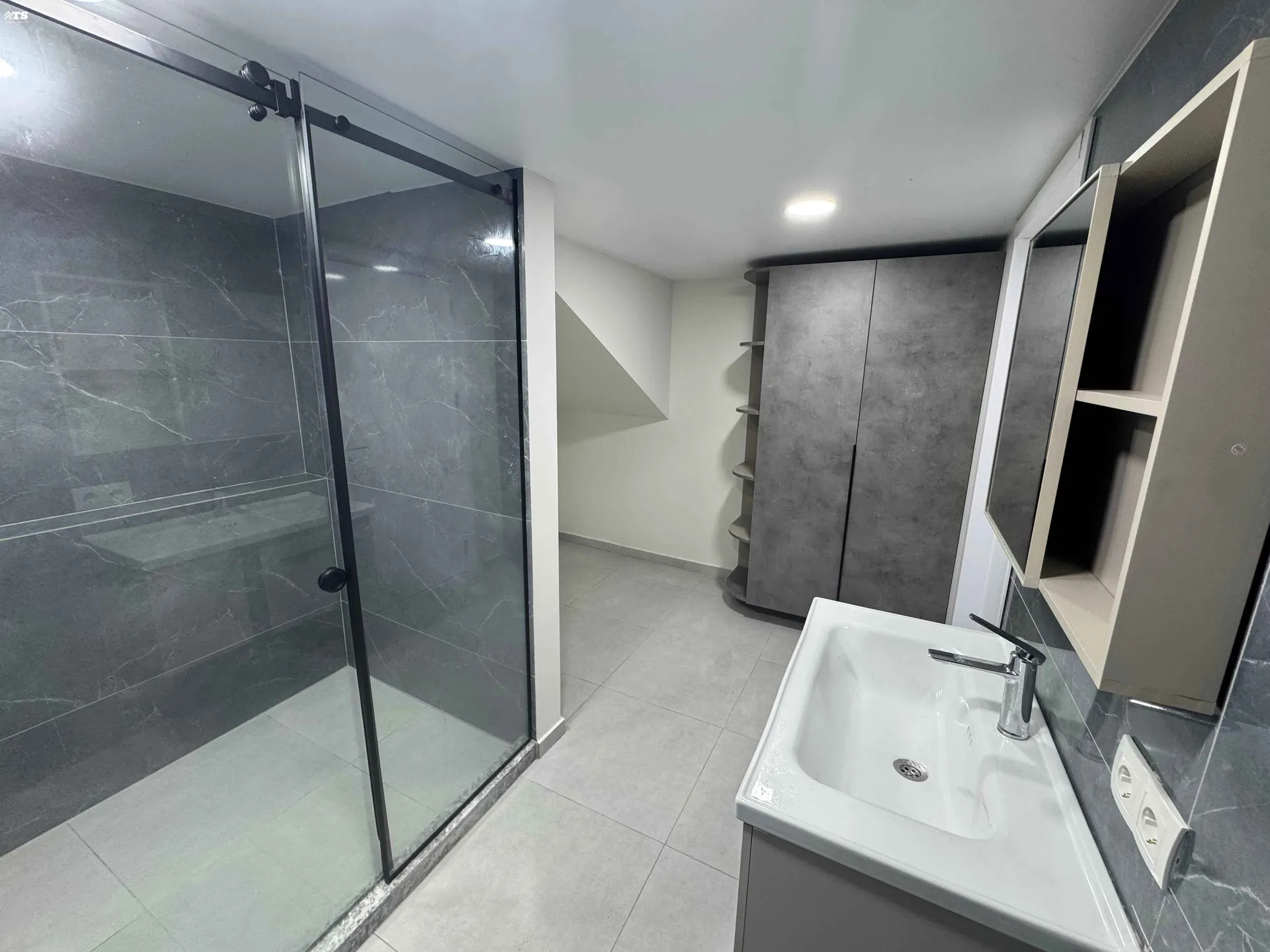 3-Schlafzimmer-Wohnung in Batumi