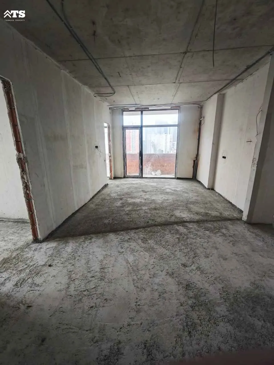Appartamento con 3 Camere da Letto a Batumi
