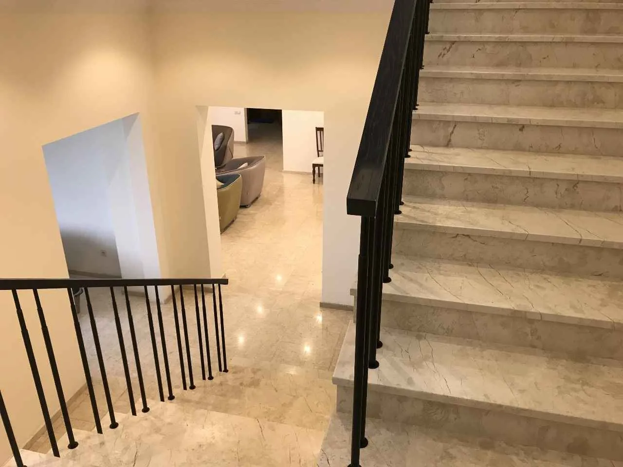 Casa con 6 Camere da Letto a Batumi
