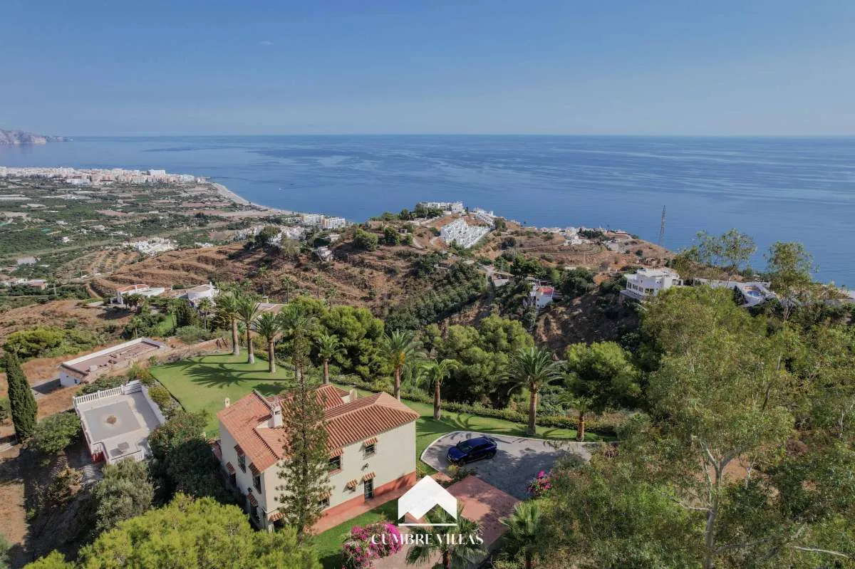 Villa de 5 Dormitorios en Nerja
