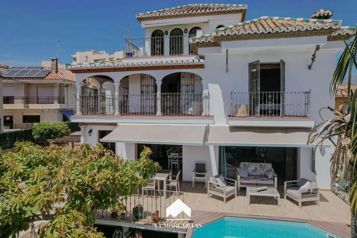 5 Bedroom Villa in Almuñécar