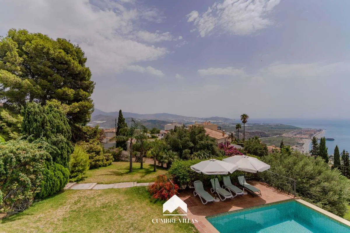 Villa de 5 Dormitorios en Salobreña