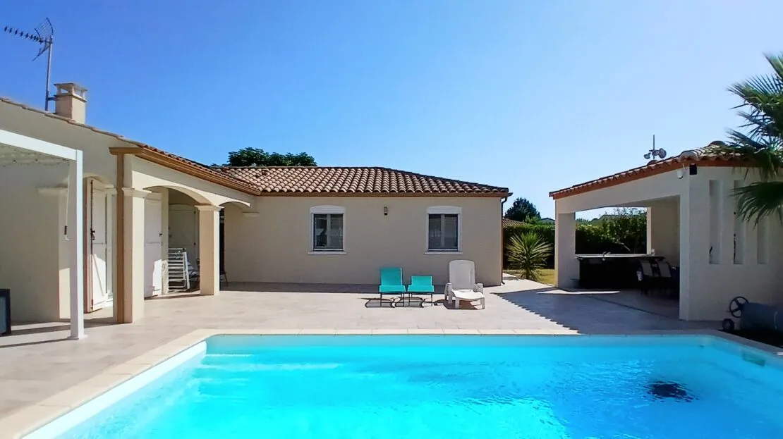 Maison 5 Chambres à Thezan Les Beziers