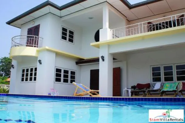 Grande villa con cinque camere da letto e piscina privata - perfetta per gruppi numerosi o famiglie