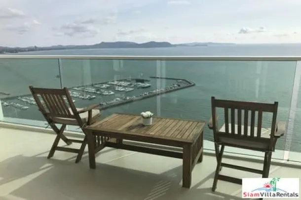 Condominium absolu en bord de mer avec 2 chambres et vue panoramique complète sur l'océan.