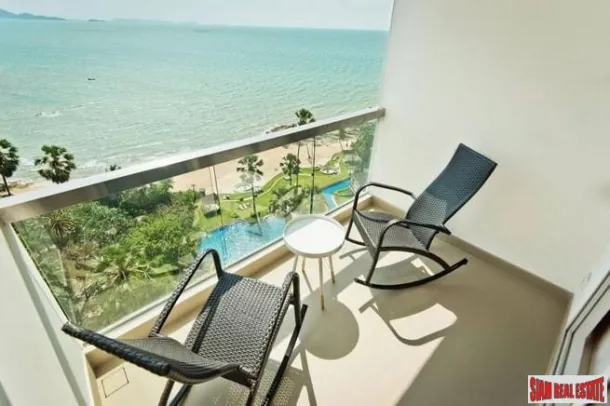Nouveau condo de luxe moderne de grande hauteur à Wongamat - Front de mer absolu sur la plage de Wongamat