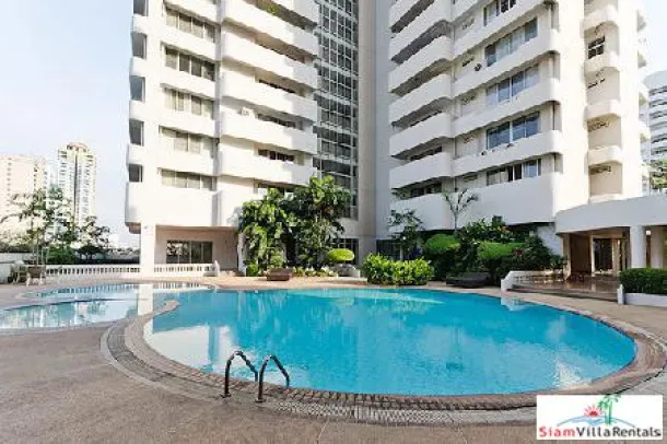 DS Tower - Lussuoso Attico con Tre Camere da Letto in Affitto su Sukhumvit 33