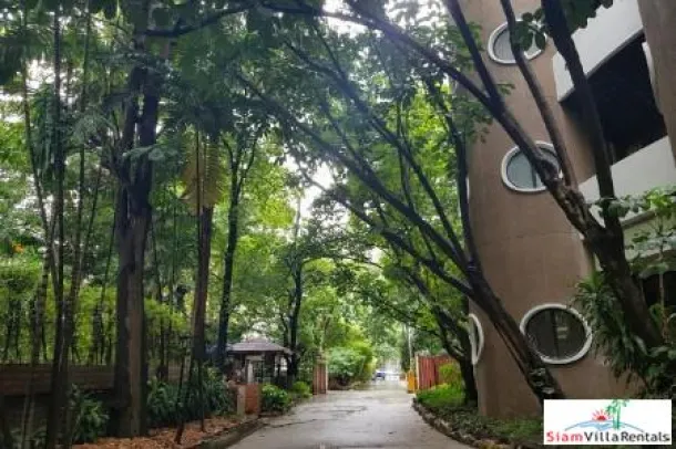 Siri Wireless Apartment - Vida Urbana y Entorno de Jardín en este Apartamento Lumphini de Dos Dormitorios en Alquiler