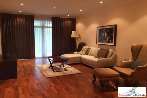 Cadogan Private Residence - Élégant appartement deux chambres en copropriété privée à louer, Khlong Toei