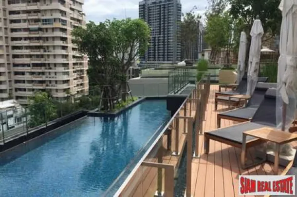 LIV@49 - Appartement spacieux de trois chambres à louer avec deux balcons près de Sukhumvit 49