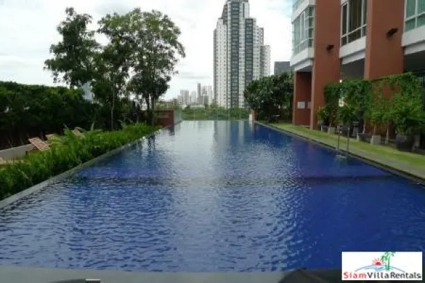 Fullerton Sukhumvit - Zeitgenössische Zwei Schlafzimmer + Büro in der Nähe von Ekkamai