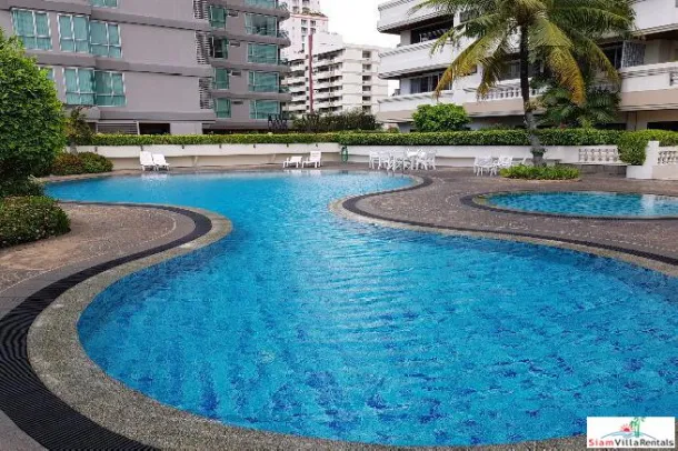 Charan Tower - Condo spacieux et ouvert de trois chambres à louer sur Sukhumvit 43