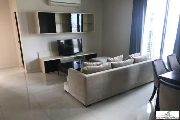 Villa Asoke - Modernes Eckapartment mit zwei Schlafzimmern zur Miete in Asok