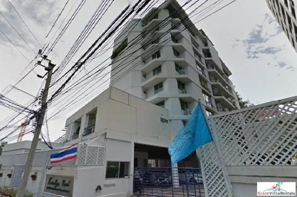 Elegantes Apartamentos de Dois Quartos para Alugar em Lumphini