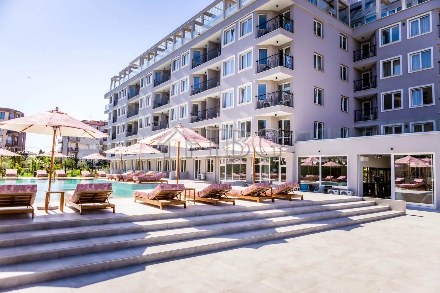 Havuz Manzaralı Yeni Stüdyo | J'Adore Secret Garden, Sunny Beach