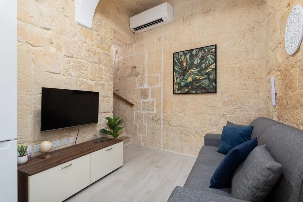 Qormi Stadthaus, Qormi, Malta, photo 4