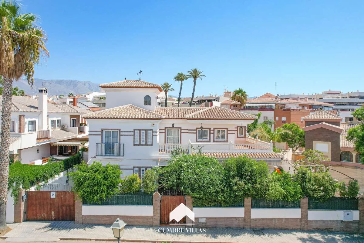 Villa con 5 Camere da Letto a Motril