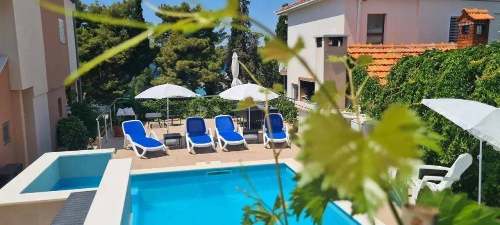 Altro di 6 Camere da Letto a Čiovo