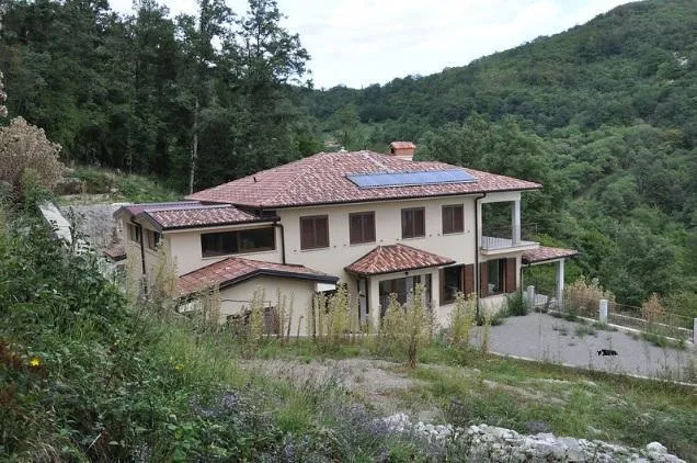 Villa de 5 Dormitorios en Veprinac