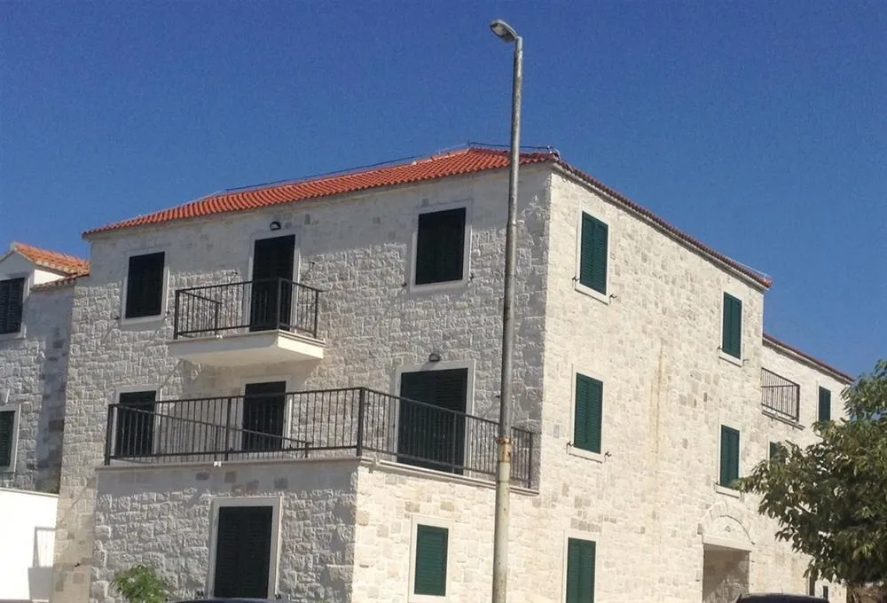 Outro de 12 quartos em Brač