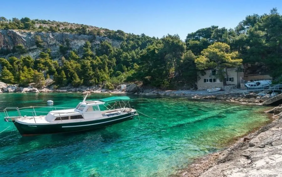 Moradia de 4 Quartos em Hvar