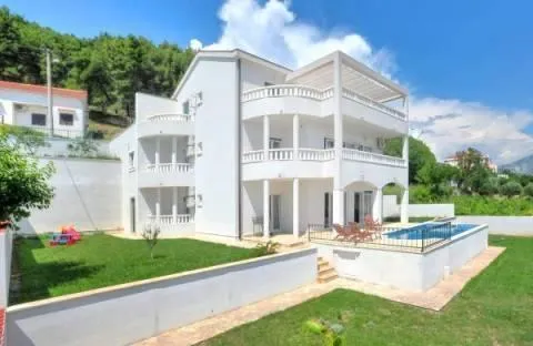 Villa de 9 Dormitorios en Split