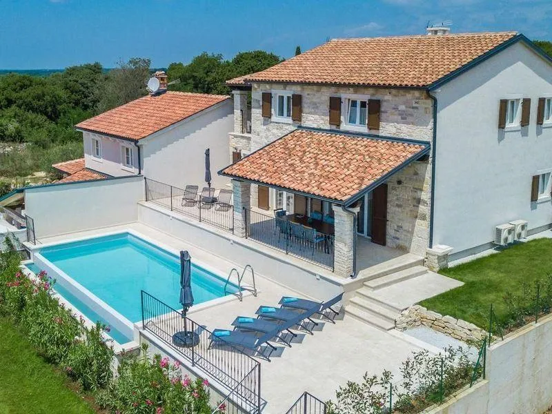 Sveti Lovreč'de 4 Yatak Odalı Villa