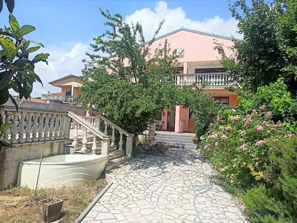 10 Bedroom Other in Medulin