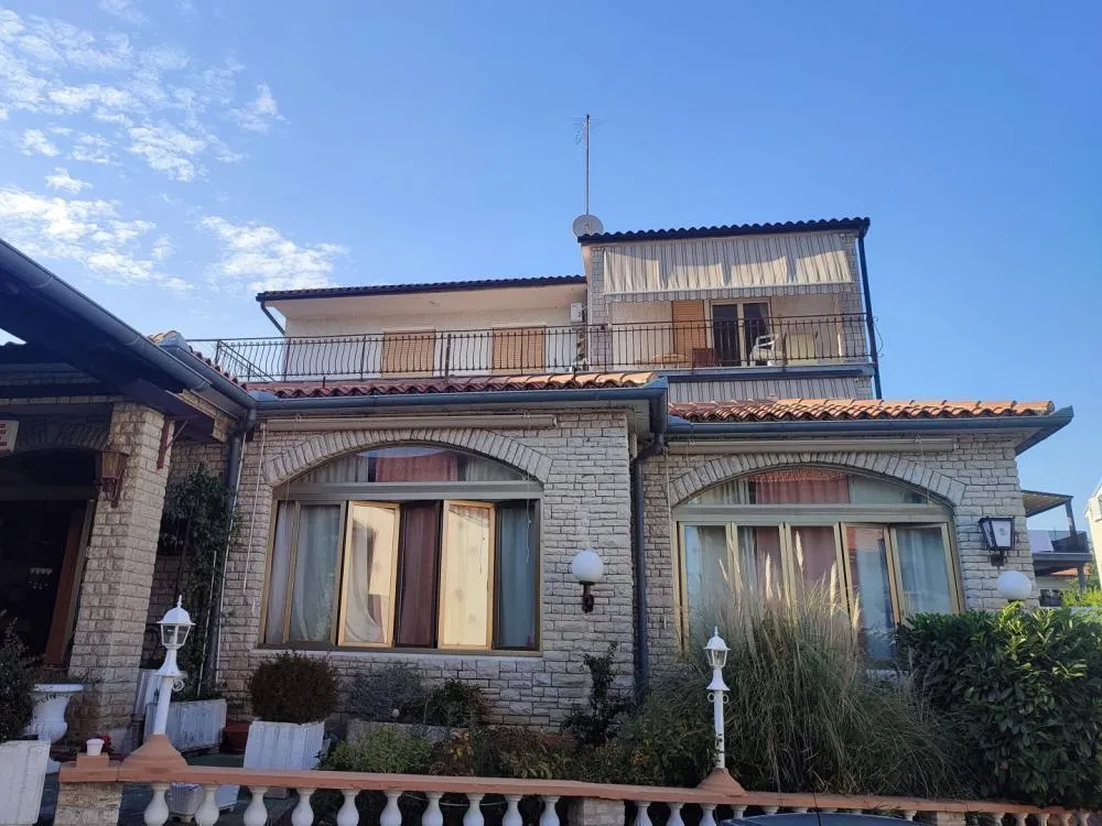 12 Bedroom Other in Pula