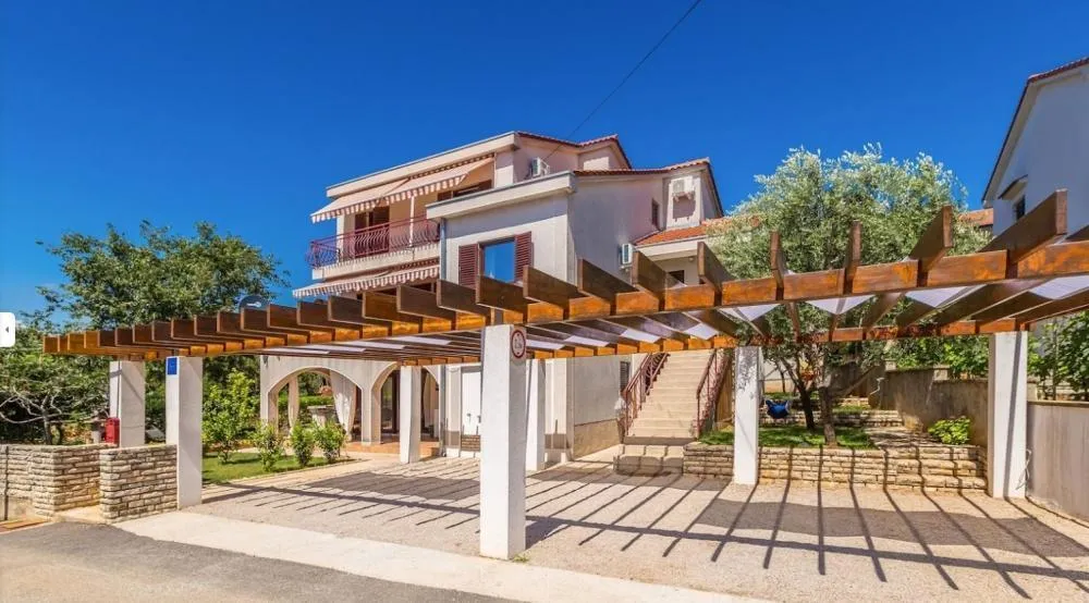 9 Bedroom Other in Krk