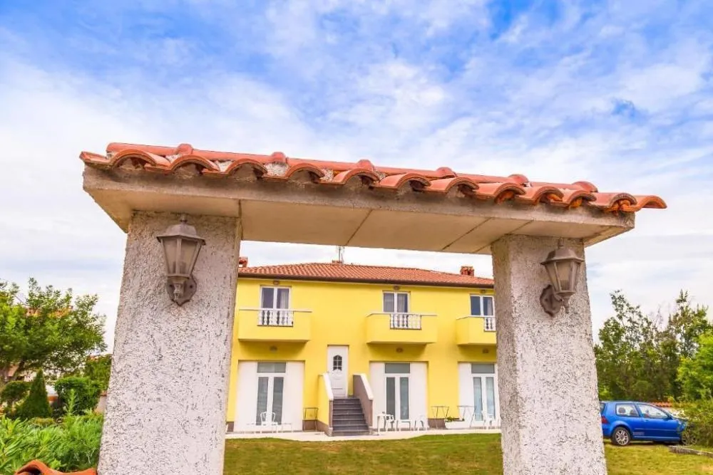 6 Bedroom Other in Umag