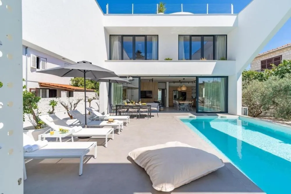 5 Bedroom Villa in Supetar